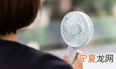 不拆盖如何清洗小风扇 小风扇拆不了怎么清洗