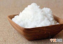 炒菜早放盐有什么危害 炒菜早放盐会致癌吗
