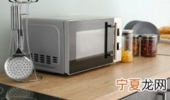 用锡箔纸包装的食物能放进微波炉加热吗 微波炉可以用锡纸加热吗