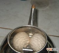 电水壶怎么去水垢，用白醋去电水壶内部水垢具体做法