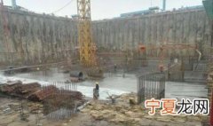 混凝土浇筑后多长时间养护 混凝土浇筑后多长时间养护?