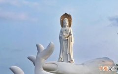 大年初一去寺庙上香