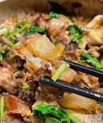 啫啫鸡制作方法，整只鸡需要多大的砂锅