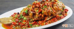 午餐煮鱼放什么调料 煮鱼需要的配料