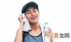 什么是运动饮料 什么是运动饮料,它和普通的水有什么差异