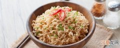 煮泡面先放调料还是面 煮泡面先放面饼还是调料