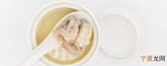 骨折的人炖骨头汤放什么 骨折了排骨汤里放什么食材好