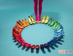 穿高跟鞋脚痛怎么办 女朋友穿高跟鞋脚痛怎么办