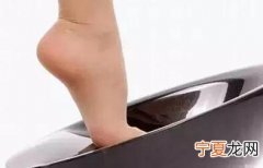 这样穿高跟鞋既美丽脚又不疼 怎样穿高跟鞋脚不痛不累