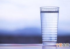 正常喝水的好处 喝水的好处,怎样喝水才健康