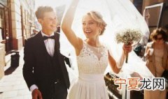 白色婚纱代表什么 穿白色婚纱的寓意