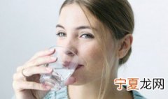 为什么不能说多喝热水 为什么不能对女生说多喝热水