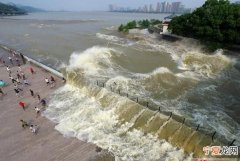 钱塘潮发生过什么灾难，钱塘潮发生在什么时候?
