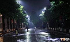 随风潜入夜的下一句，夜深常习听更漏随风潜入夜上什么意思
