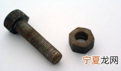 螺丝钉去锈的方法 螺丝钉生锈去除方法