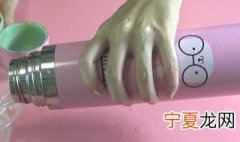 保温杯里茶渍怎么去除 有效方法如下
