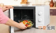 微波炉能用不锈钢餐具吗 不锈钢餐具可以用微波炉加热食品吗