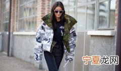 羽绒服起静电如何解决 羽绒服起静电的解决方法