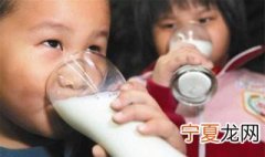 牛奶过期了可以喝吗 牛奶过期了可以喝吗