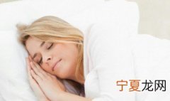 梦见大黑蛇追我是什么预兆 梦见大黑蛇
