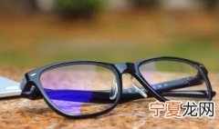 近视镜片如何挑选 近视镜片挑选方法介绍
