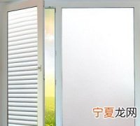 如何快速擦干净窗户，怎样能快速清除窗户上的窗纸