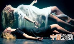 梦到活着的亲人死了什么意思 梦到活着的亲人死了的解释