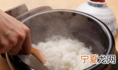 电饭煲热饭要不要加水 电饭煲热饭要加水吗