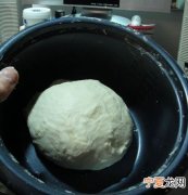 电饭锅做山药面包的方法，电饭锅做面包的方法和步骤