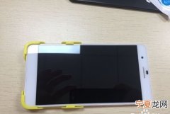 怎么换贴钢化膜，想自己贴手机钢化膜买回来不会贴请高手支招