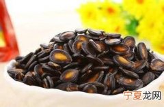 西瓜子能吃吗，刚刚抠下来的瓜子能吃吗？