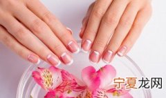 冬天手干燥怎么办 手又干又粗糙的解决办法