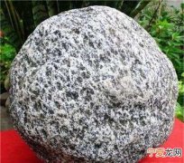 地球上石头是怎么来的
