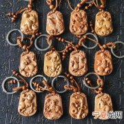 12生肖木饰品 十二生肖木雕吊坠图片