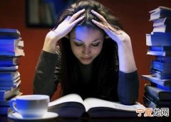 女性冬天手脚冰凉是怎么回事 女人冬天手脚冰凉正常吗