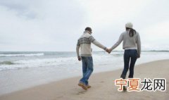 女朋友不开心怎么办 如何哄女朋友开心