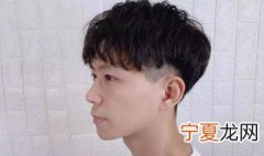 椭圆形脸适合什么发型男学生 椭圆形脸适合怎样发型男学生