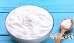 白色衣服上的铁锈怎么去除 白色衣服上的铁锈去除方法