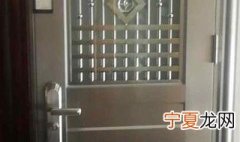 不绣钢门用什么清洗呢? 对待不同的污垢用不同的清洗办法