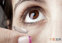 化妆戴隐形眼镜的注意事项男生 化妆戴隐形眼镜的注意事项