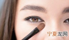眼线眼影画法步骤 眼妆眼线画法