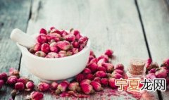 藏红花和玫瑰花哪个好 藏红花和玫瑰花如何选择