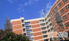 描写大学校园生活丰富多彩的句子 描写大学校园丰富生活的句子
