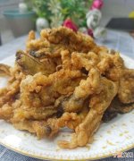 炸蘑菇怎么做才能酥脆