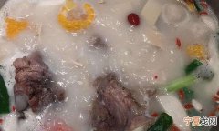 炖骨头汤时上面出现的泡沫能吃吗