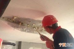 屋面裂缝漏水如何补漏，多层房顶漏水最好补漏方法
