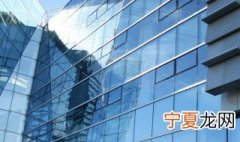 玻璃顽固水垢清除妙招 玻璃上的顽固水垢怎么去除
