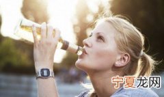 跑完步能不能喝水 跑完步喝水注意事项