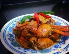 豆瓣酱毛蟹的做法，娃娃菜煮螃蟹的做法