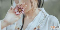 玲珑骰子安红豆是什么东西,玲珑骰子安红豆的骰子是什么材质